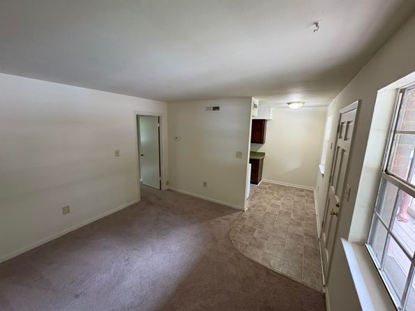 101 Roberts Rd SW
