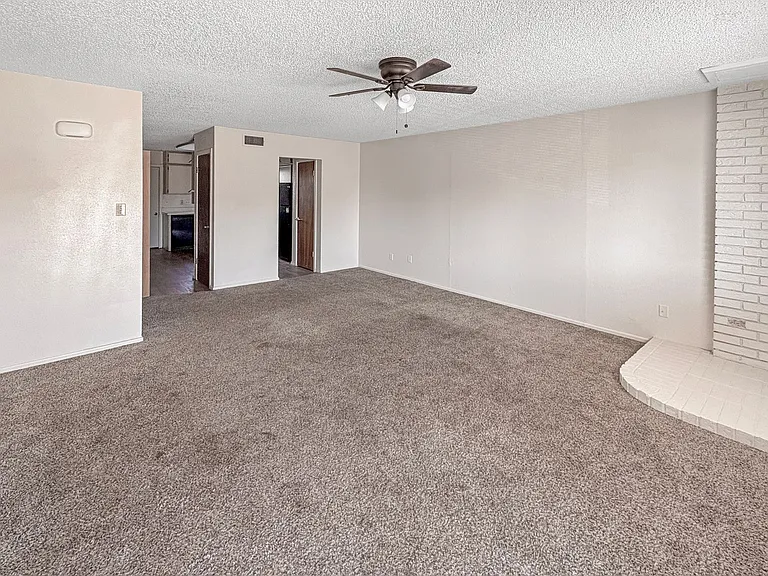 703-707 W Copper Ave — Photo 2