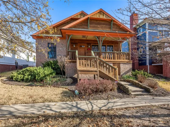 1850 N September Stroll Ln, Fayetteville, AR 72704