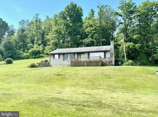 27 Evergreen Rd, Robesonia, PA 19551