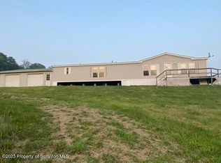 576 Day Rd, Montrose, PA 18801