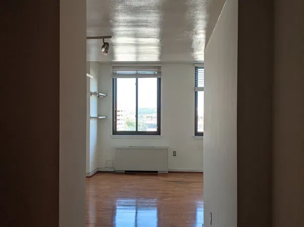 801 N Pitt St APT 606, Alexandria, VA 22314