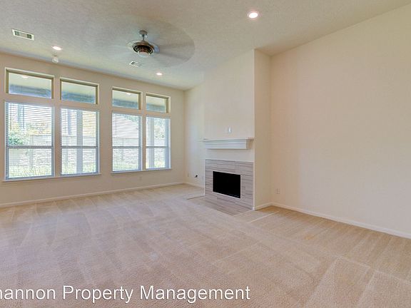 3rd image of 5915 Rivergrove Bend Dr