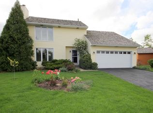 17725 W Sandy Ct, Gurnee, IL 60031