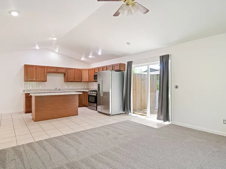 2690 32nd St SE — Photo 7