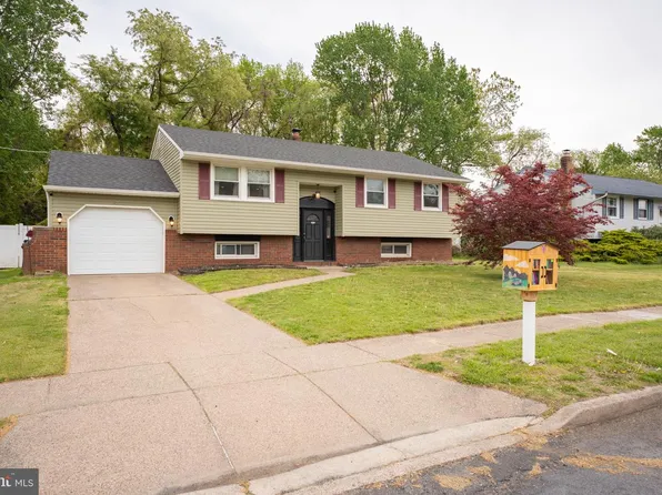 23 Springlane Dr, Clementon, NJ 08021