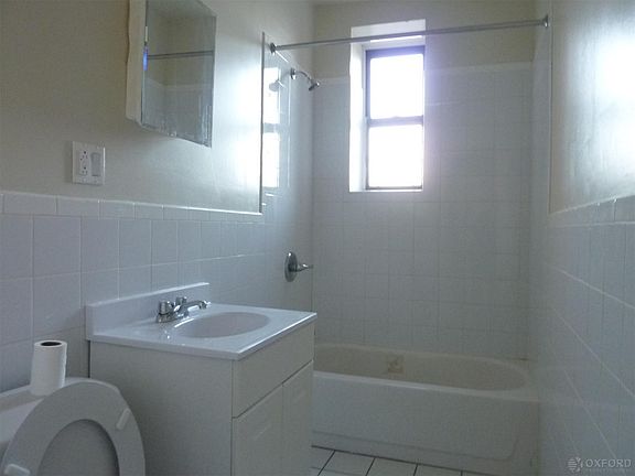4th image of 490 E 23rd St APT E3