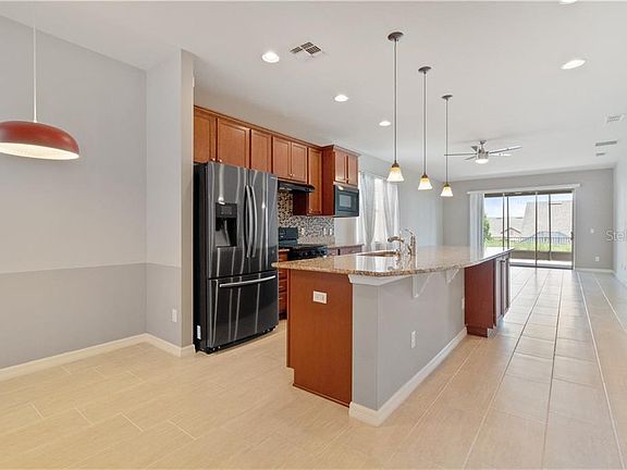 3rd image of 470 Palencia Pl