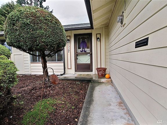 2nd image of 1530 Hemlock Dr SE