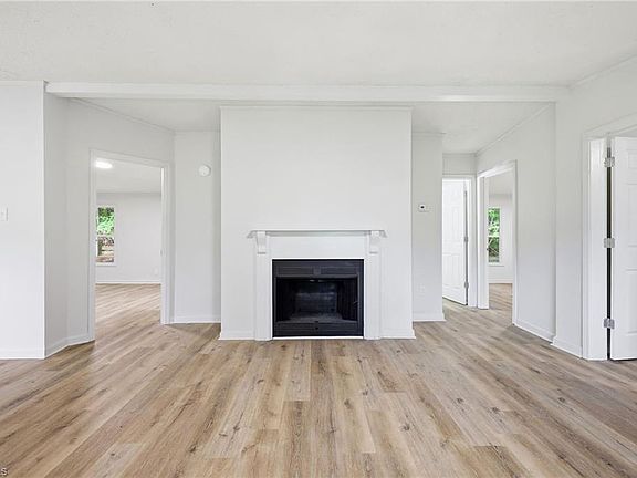 4th image of 1402 Good Hope Dr