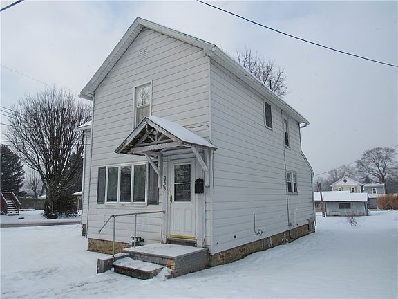 2nd image of 203 E Elm St