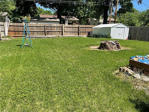 4th image of 5312 NE 56th Pl