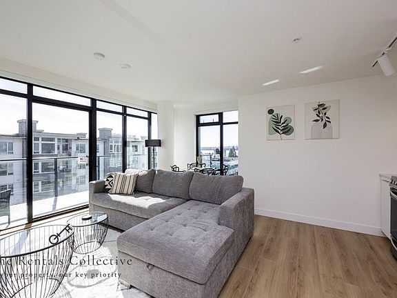 5th image of 311 W 1st St #404