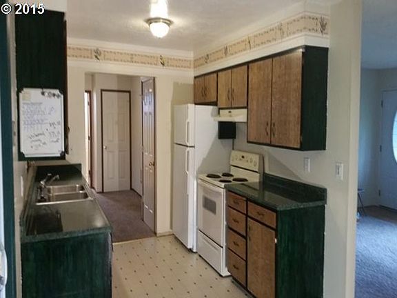 5th image of 900 SE 123rd Ave