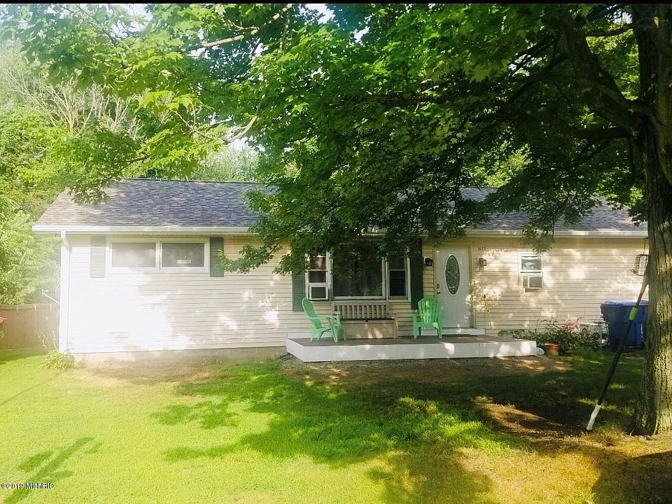 1st image of 1672 Grove Ave