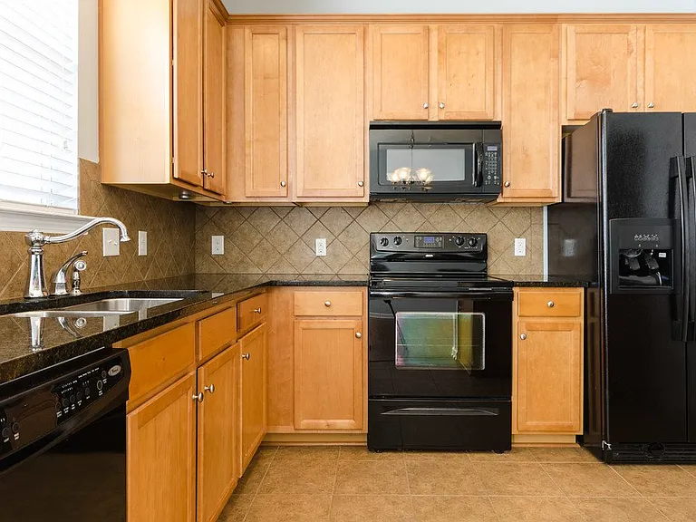 412 River Park Rd — Photo 21