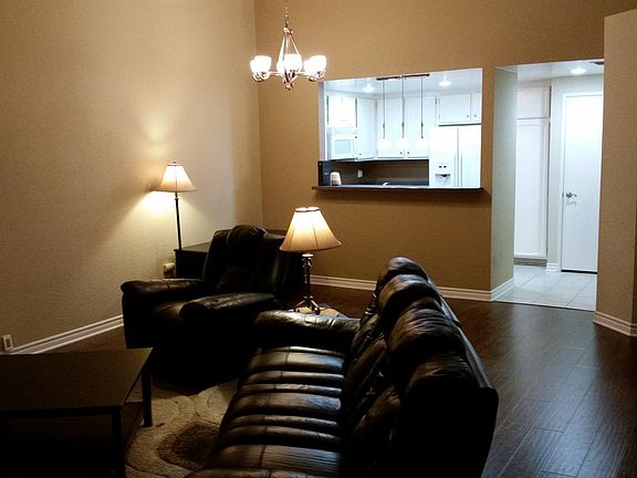 Open concept living room/dining room