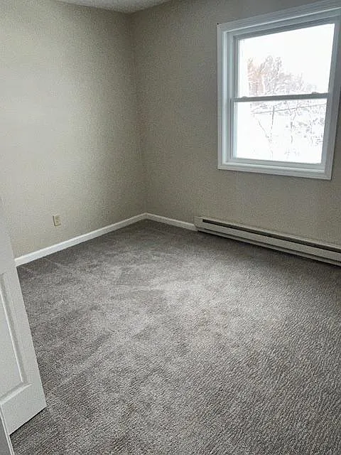 101 E Maple St — Photo 4