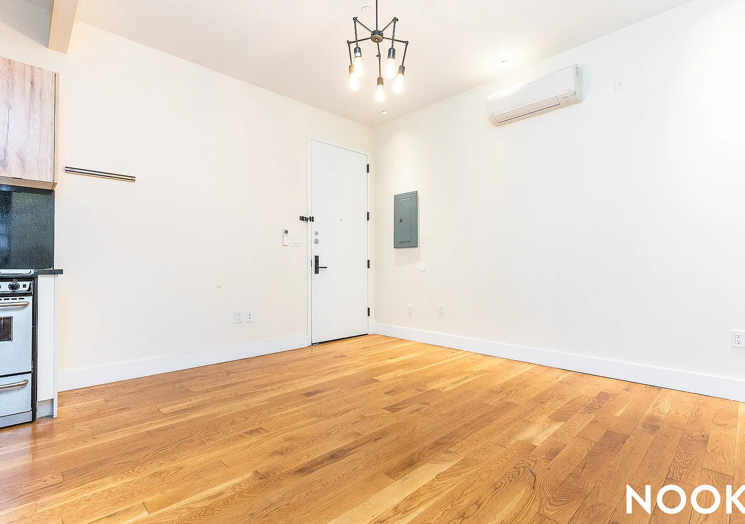 595 Myrtle Avenue — Photo 4