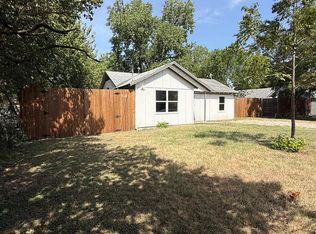 719 English St, Irving, TX 75061