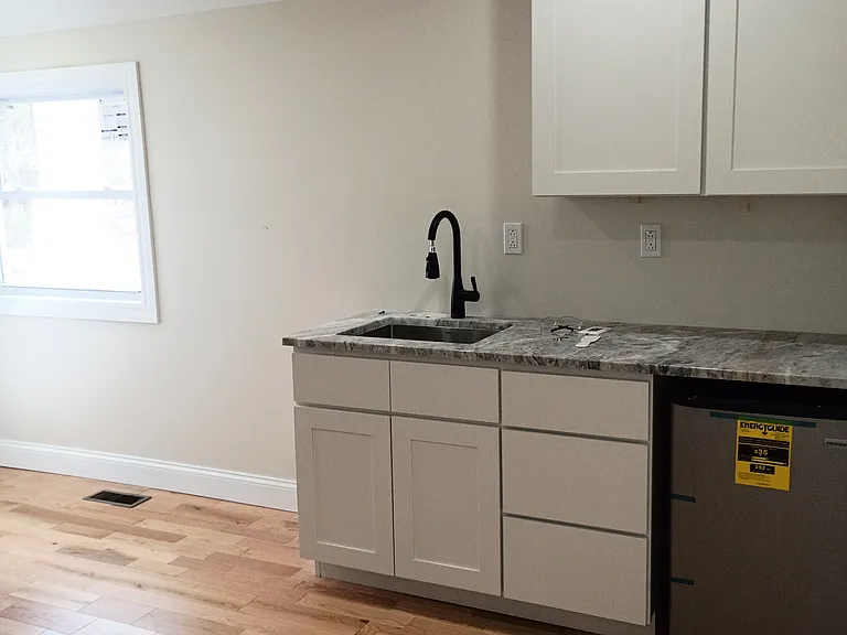196 Castle Rd — Photo 13