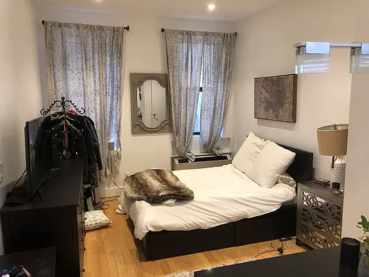 Rented by Mossanen Group | media 32