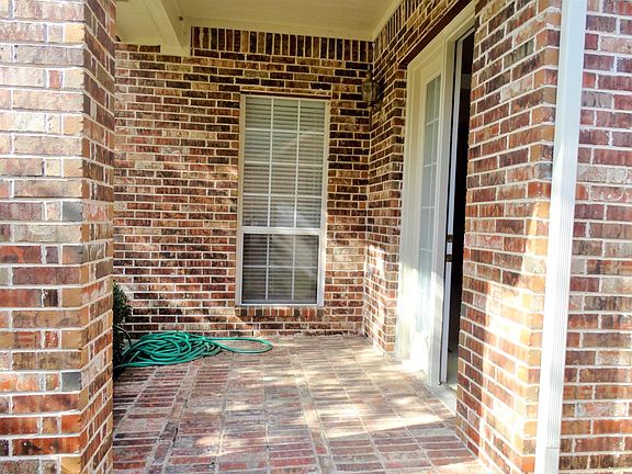 5th image of 4134 Constitution Dr