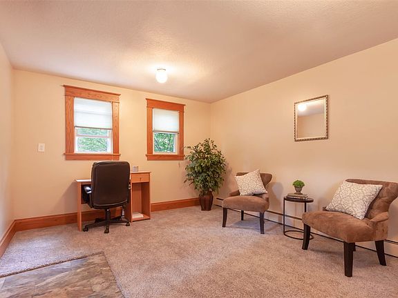 5th image of 408 Clark St