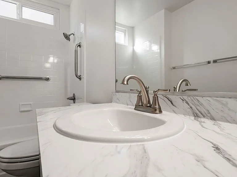 Sheridan Square Apartments — Photo 102