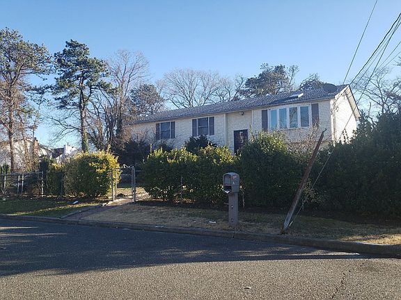 2nd image of 80 Arlington Ave