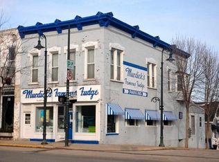 230 Bridge St, Charlevoix, MI 49720