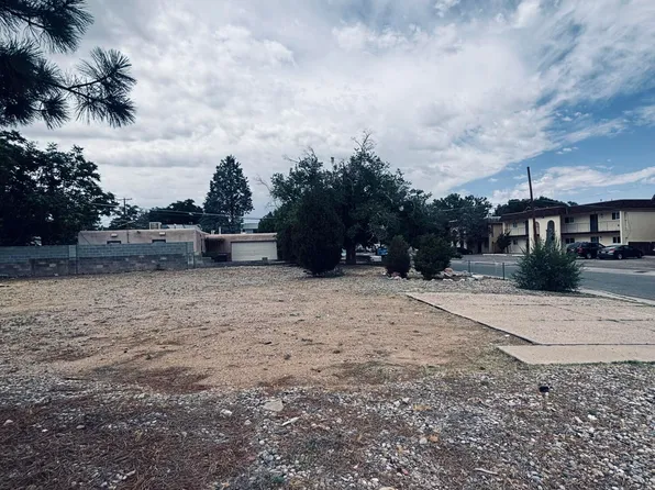 1828 Mary Ellen St NE, Albuquerque, NM 87112
