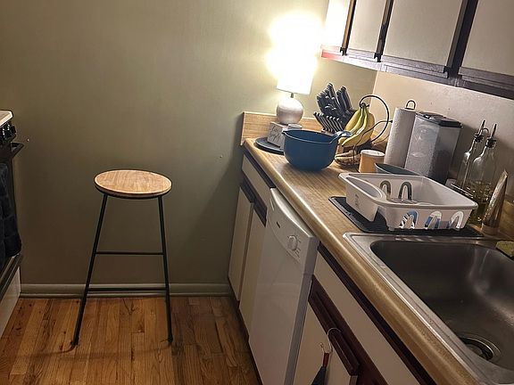 3rd image of 505 Sunridge Dr APT O
