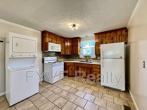5th image of 3140 Brickdale Ln