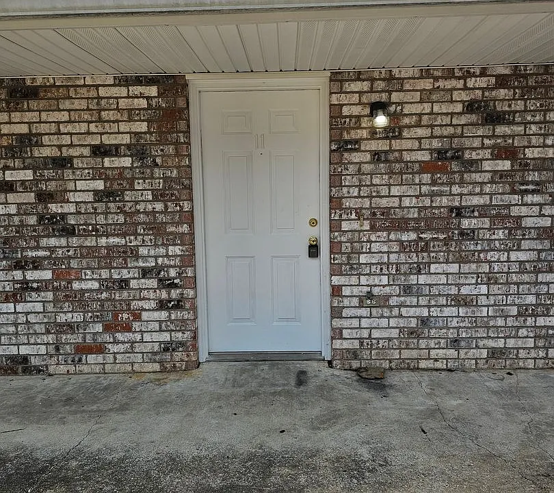 300 Fischers Ln
