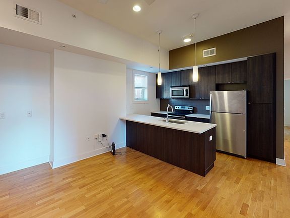 4th image of 1200 Broadway St