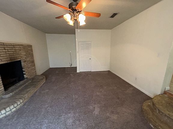 5th image of 304 Oak St