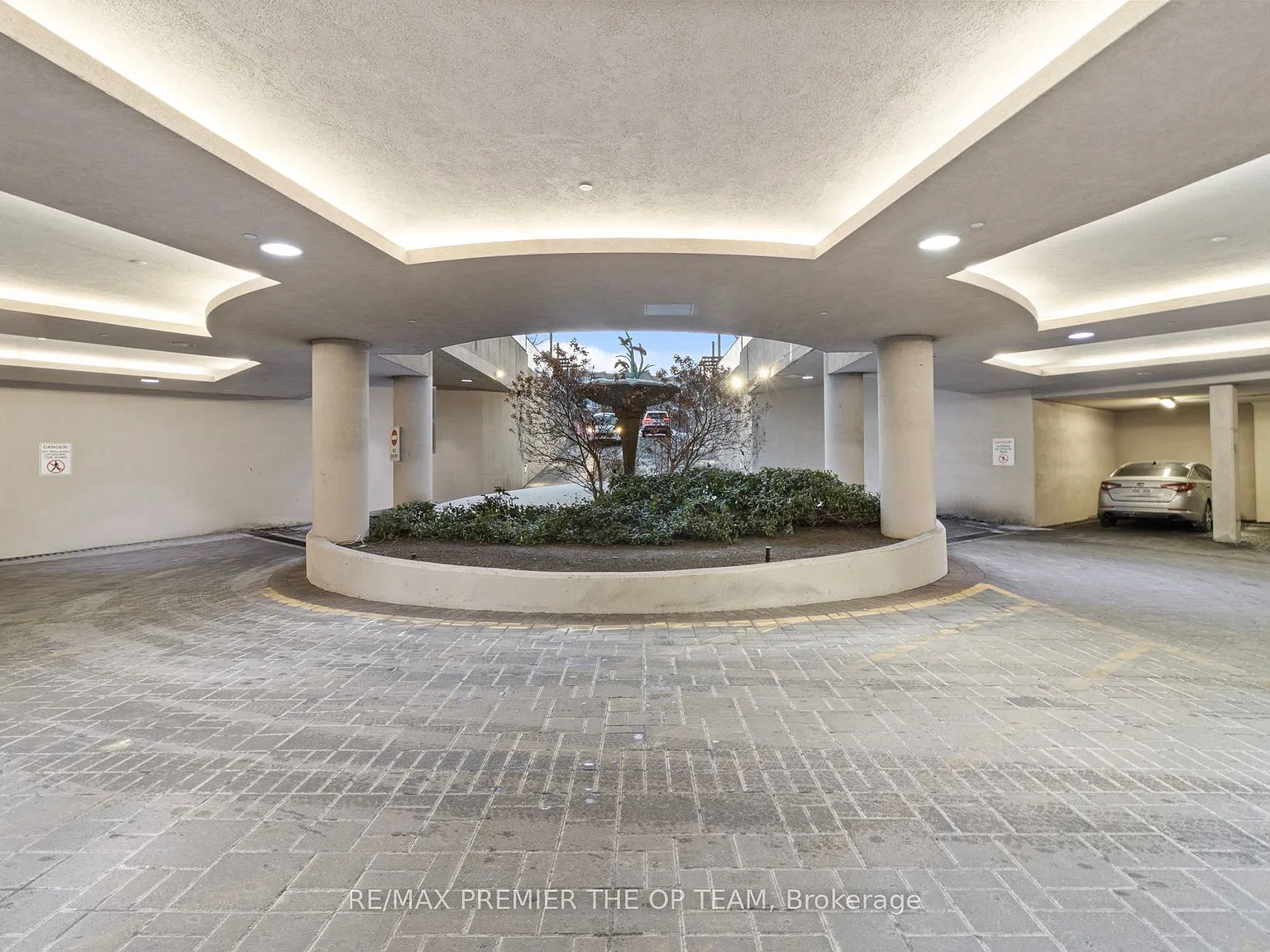 23 Cox Blvd — Photo 3