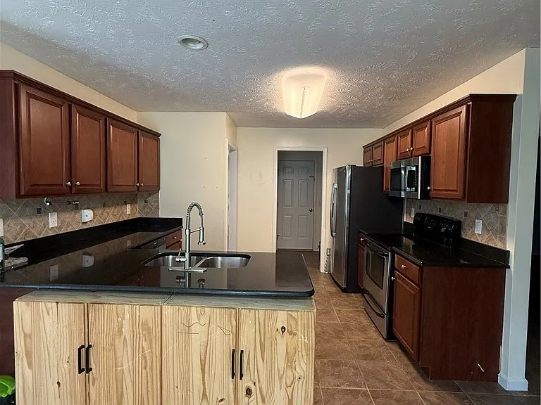 158 Asheford Way — Photo 3