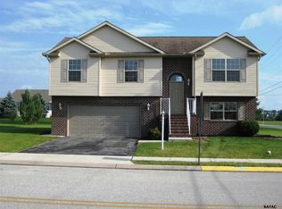 4 Maria Dr, McSherrystown, PA 17344