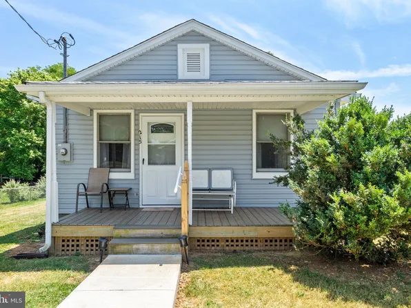 215 W 4th Ave, Ranson, WV 25438