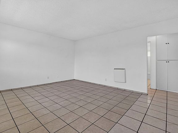 5th image of 16230 Cornuta Ave #8