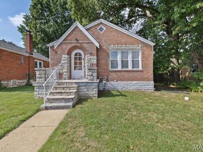 668 Bellsworth Dr, Saint Louis, MO, 63125