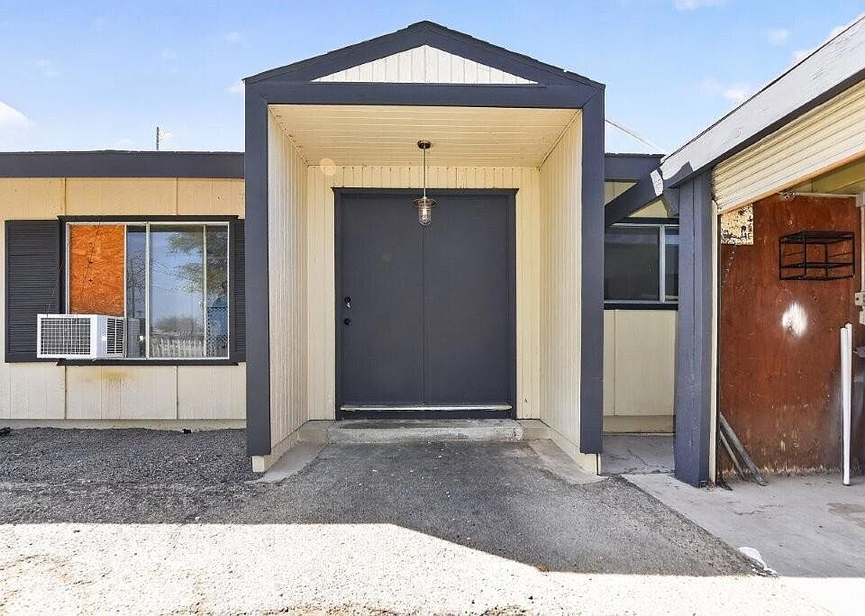 1st image of 2367 Oahu Ln