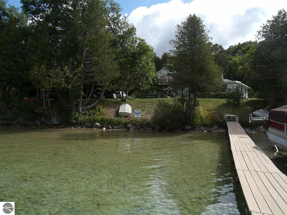 1st image of 4622 SE Torch Lake Dr