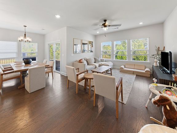 5th image of 1020 Holland Ridge Way
