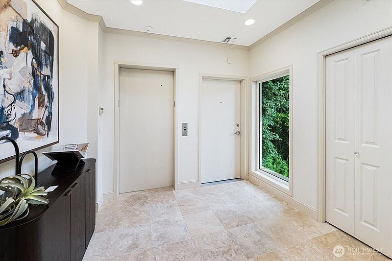2nd image of 1338 Alki Avenue SW #500