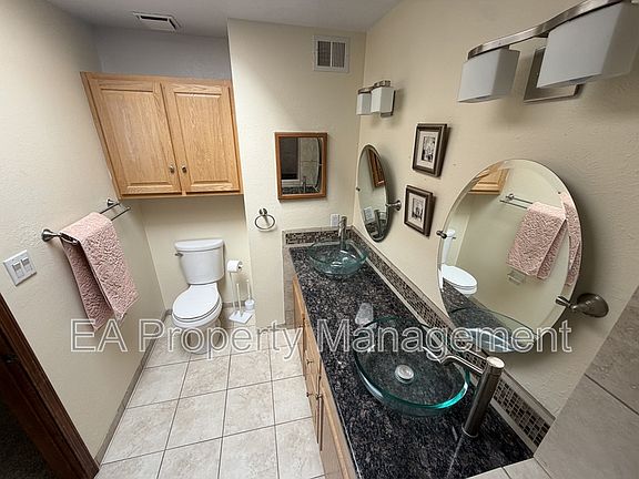 3rd image of 4904 Purcell Dr NE