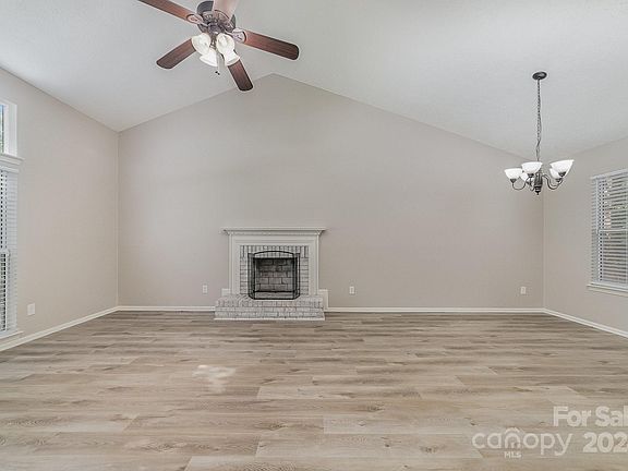 3rd image of 3300 Sorrento Ct
