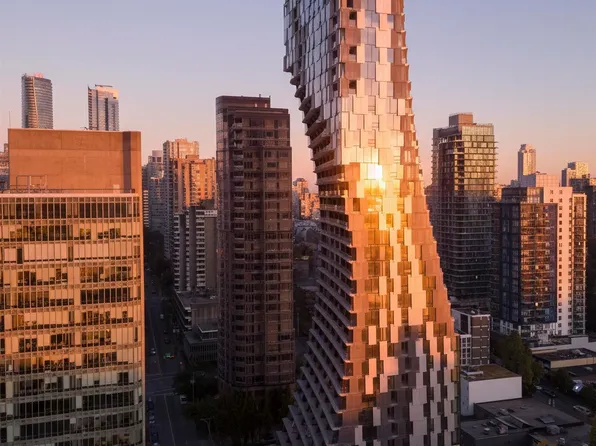 1568 Alberni St #3902, Vancouver, BC V6G 1A5